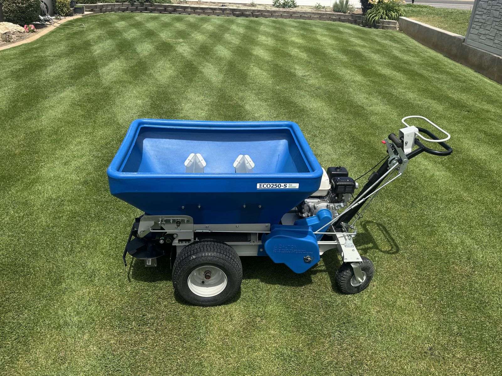 EcoLawn 250S - Top Dresser Soil / Sand Spreader Package for Rent