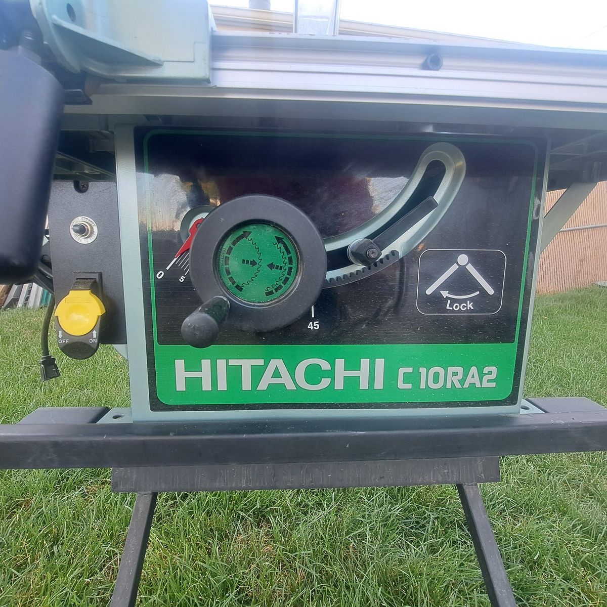 Hitachi 10 inch Table saw