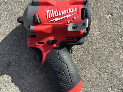 Milwaukee M12 Fuel Stubby Impact Wrench