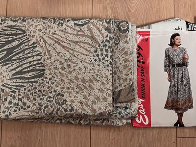 *Entire kit for vintage sewing*!