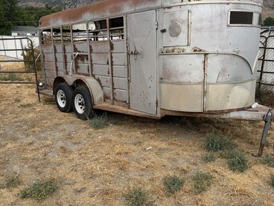 Stock trailer