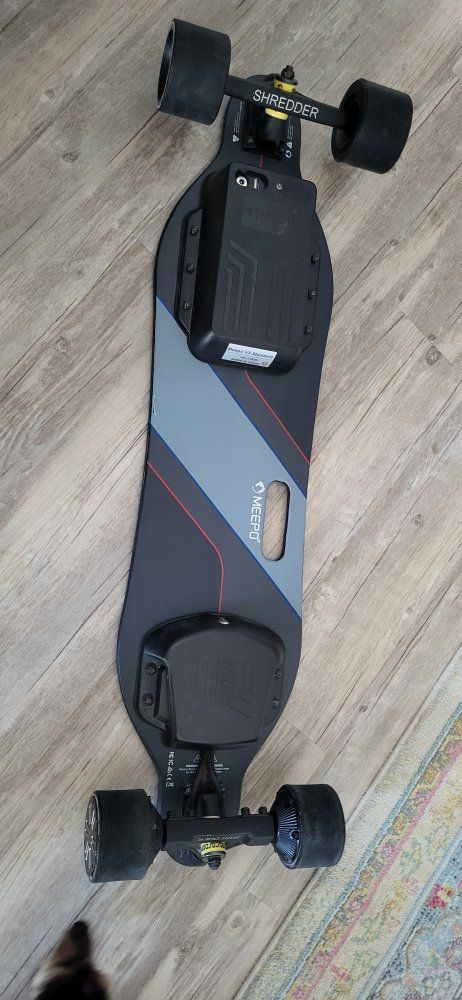Meepo V3 Electric Skateboard with Charger, Remote, and Manual