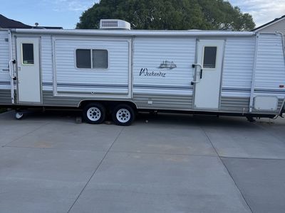 2006 Weekender Travel Trailer Bumper Pull RV - Used