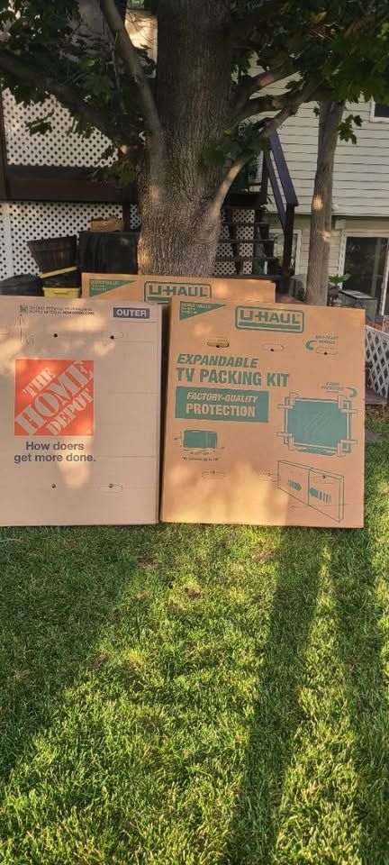 U-Haul Heavy-Duty Expandable TV Moving Box Adjustable Fit for Flat-Screen TVs (32"70")