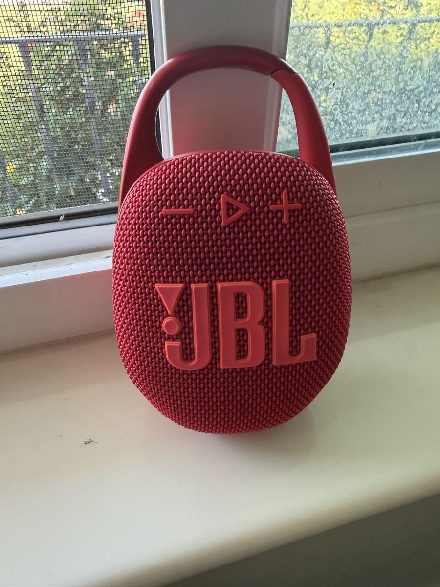 JBL Clip 5 Bluetooth Speaker