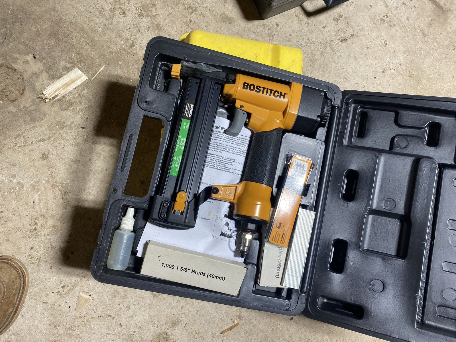 Bostitch Pneumatic Brad Nailer