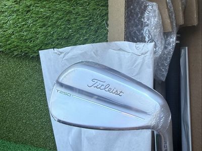 New Titleist T250 Iron Set 4-PW Stiff AMT Black