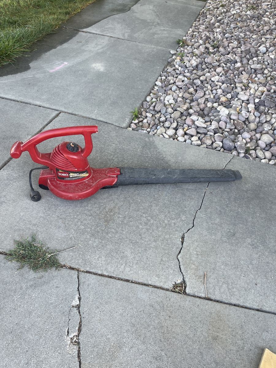 Toro blower