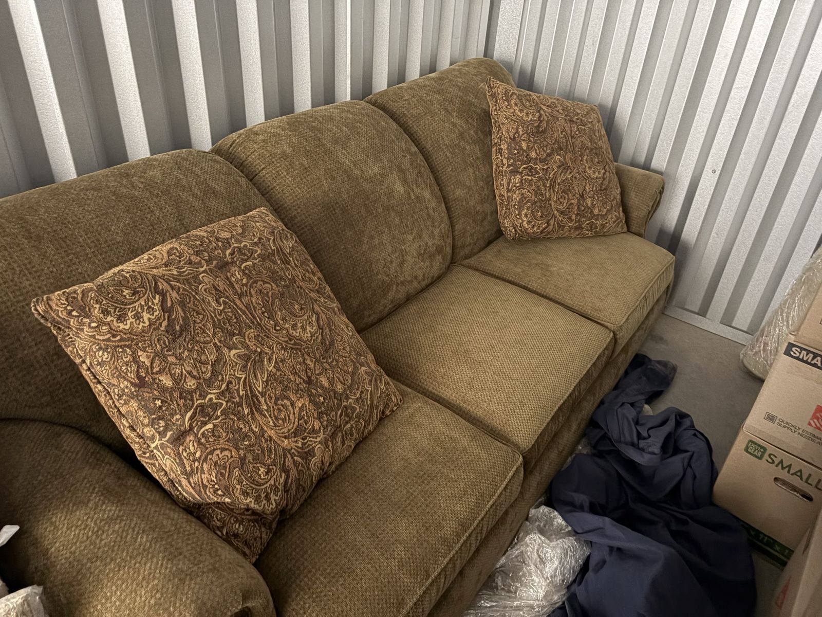 Coach deluxe hide away bed