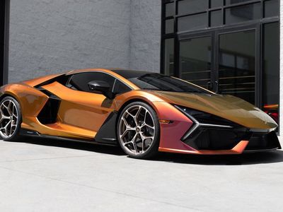 2024 Lamborghini Revuelto Base