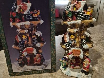 Santa's Workshop Hand-Painted Polyresin Christmas Figurine w/ Original Box