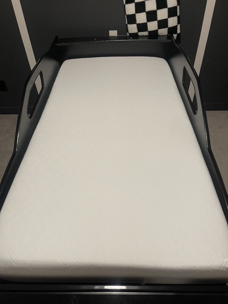 Twin mattress