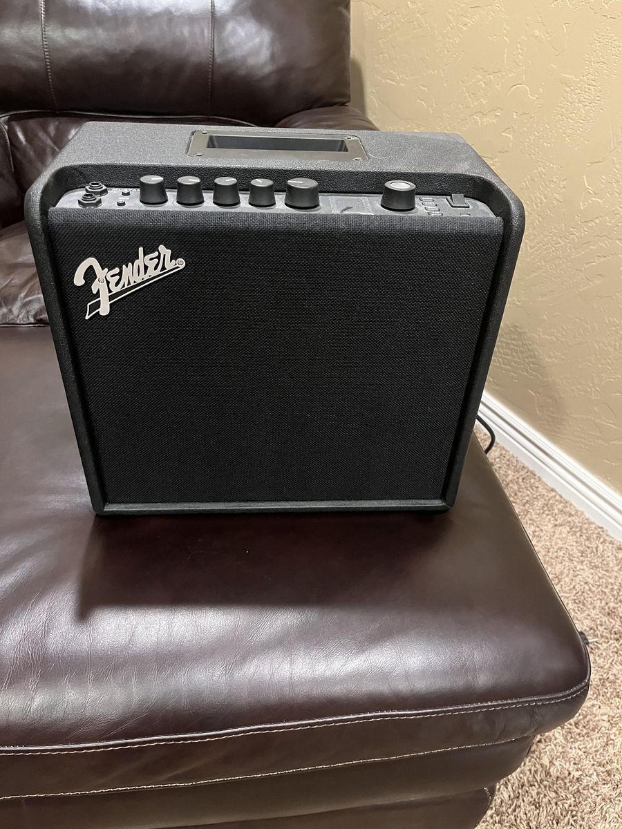 Fender Mustang LT25 Guitar Amp – Like New – $100