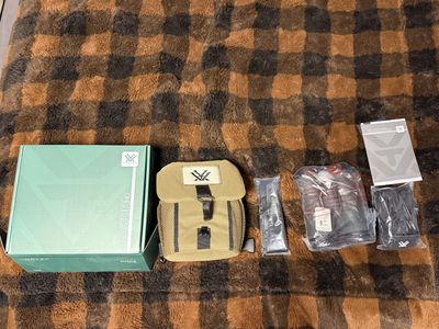 New in box Vortex Razor HD 12x50 Binoculars with Case and Original Box
