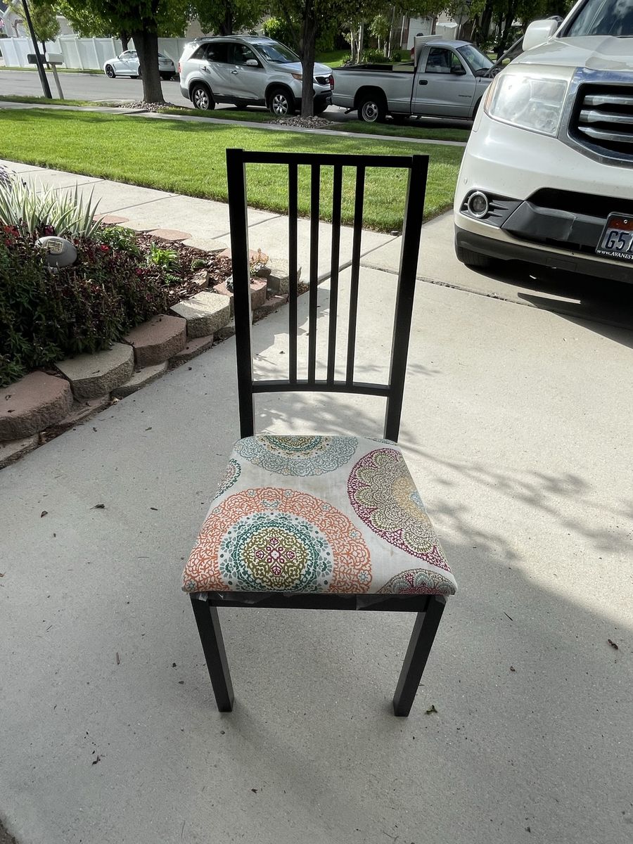 8 Ikea Chairs and Expandable Table