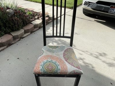 8 Ikea Chairs and Expandable Table