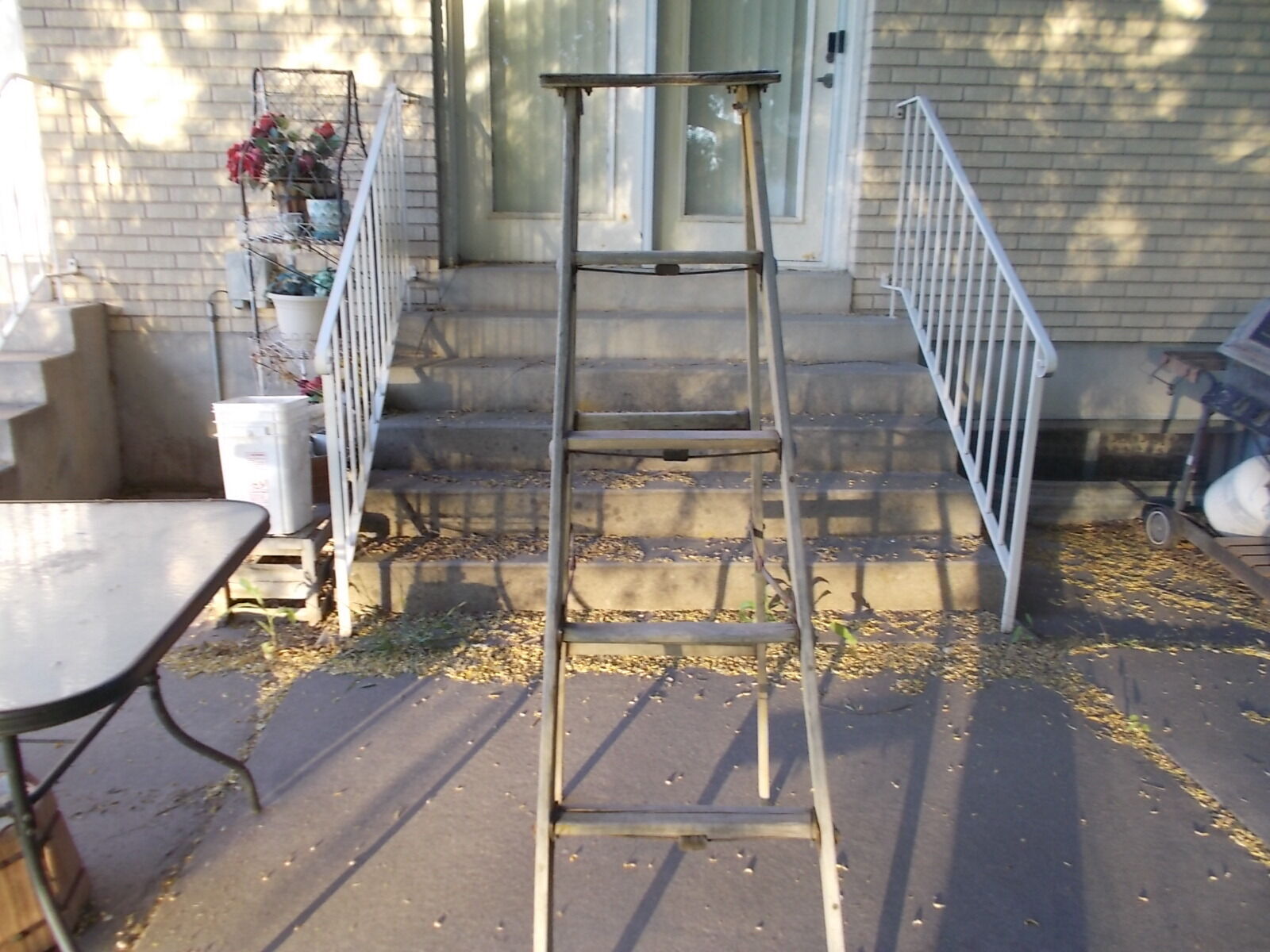 ANTIQUE WOODEN LADDER