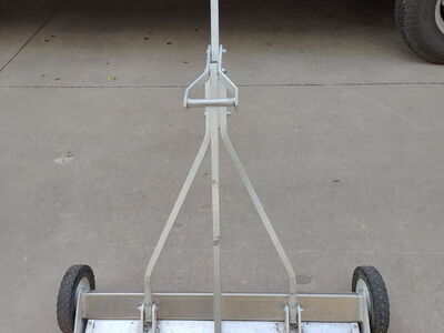 Bluestreak Magnetic Sweeper