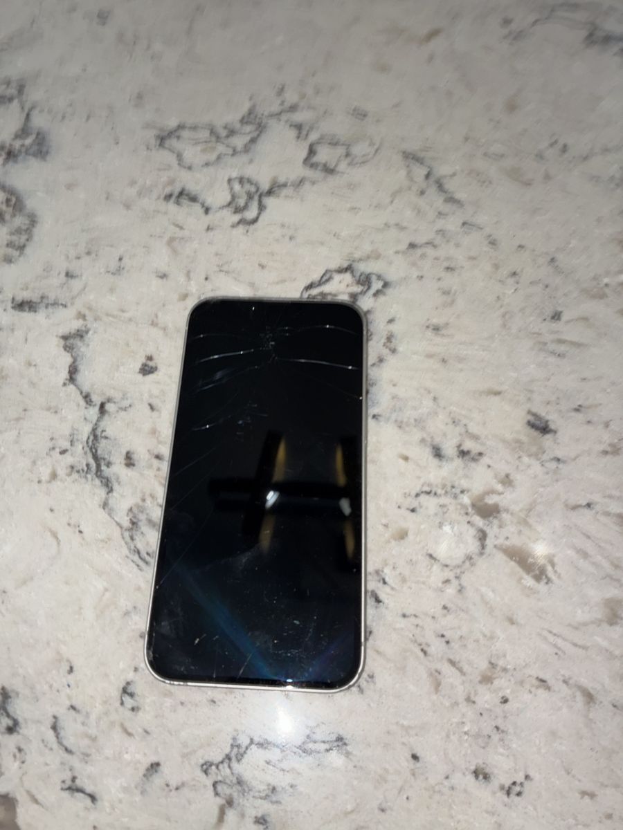Apple iPhone 14 - White - Cracked Screen and Back