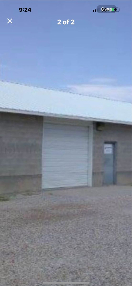Prime Commercial Space For Lease 1880 Sq Ft