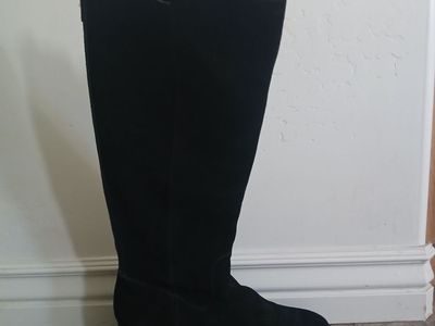 Marc Fisher knee high boots Women's size 10