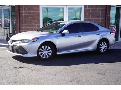 2020 Toyota Camry Hybrid LE