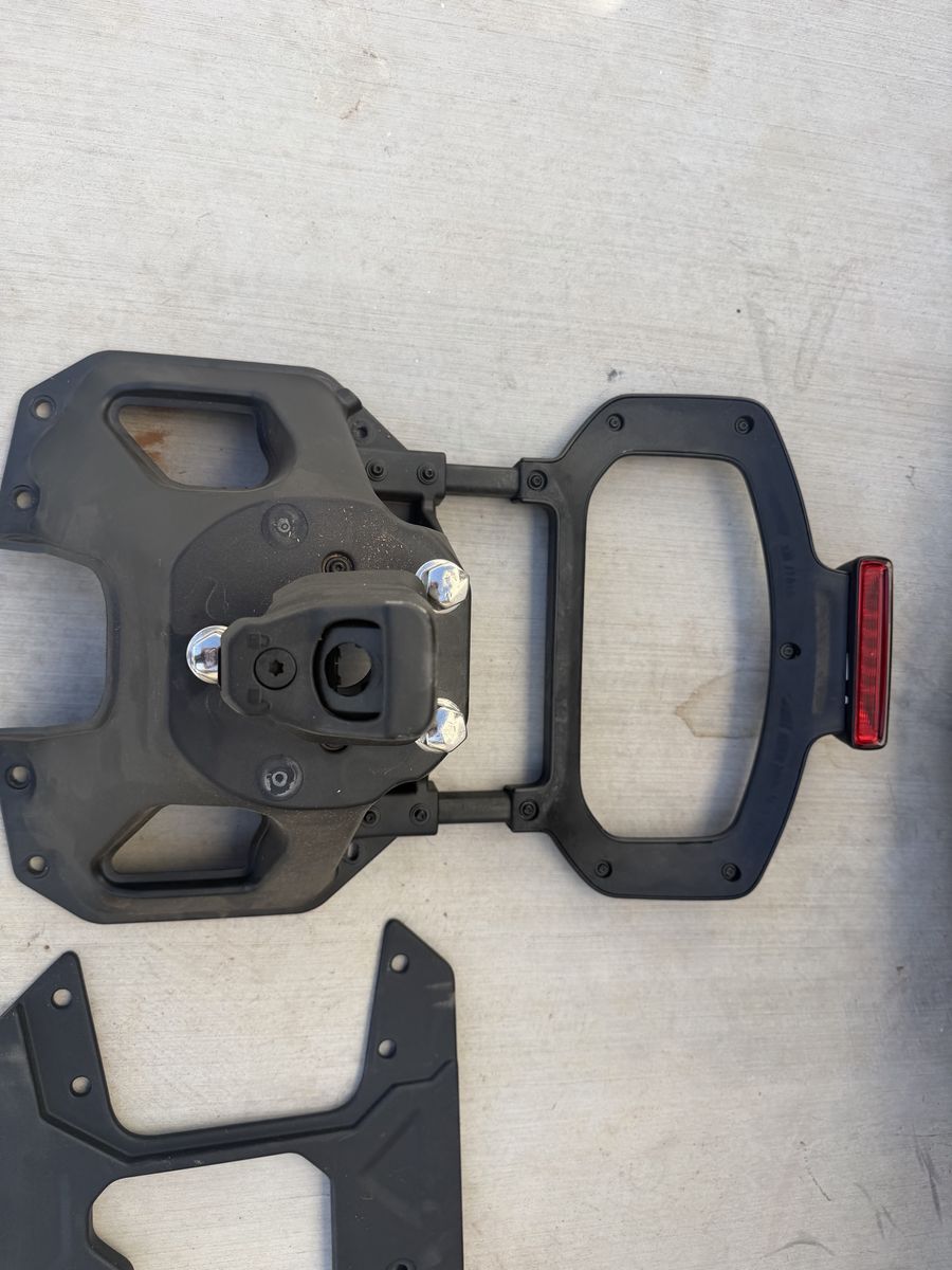 Jeep JL mopar spare tire mount