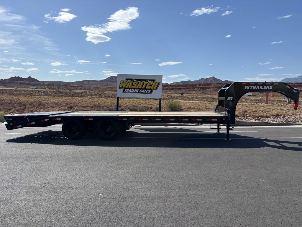2027 PJ Trailers Black 8.5 x 25 Gooseneck Low Pro Flatdeck with Duals 25K