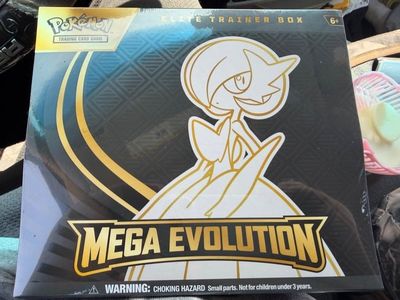 Pokemon mega evolution trainer box (Sealed)