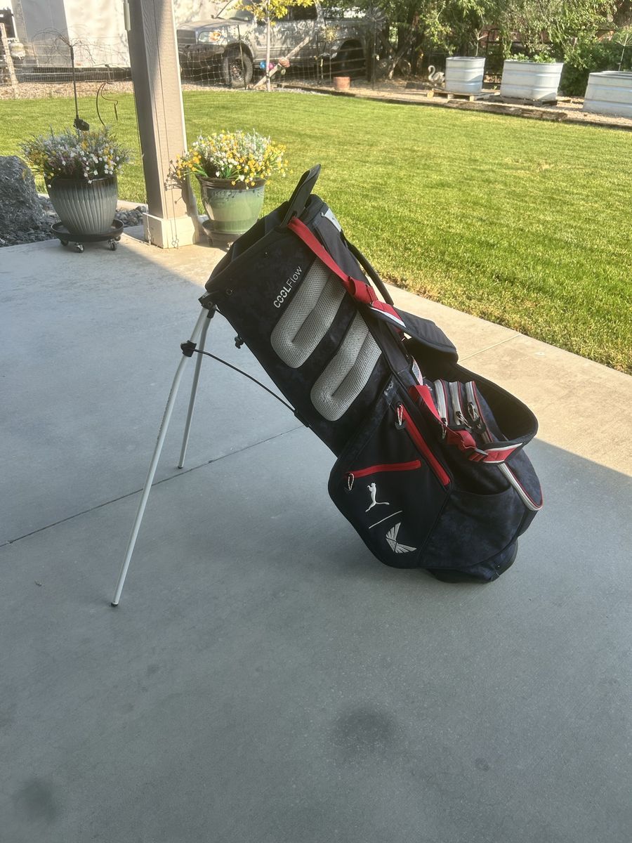 Puma Volition COOLFlow Lightweight Stand Golf Bag - 7 Pockets, No Rips/Tears, All Zippers Work