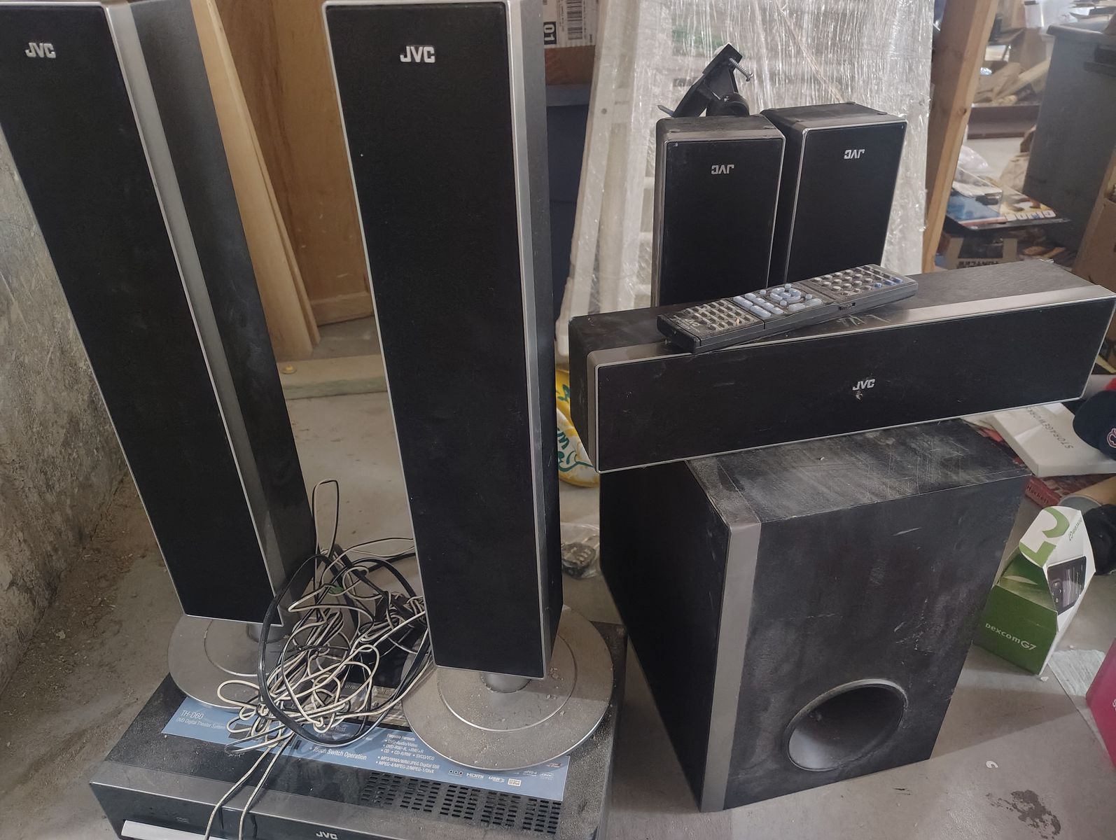 JVC  TH-D60 Home Theater Surround Sound Speaker system