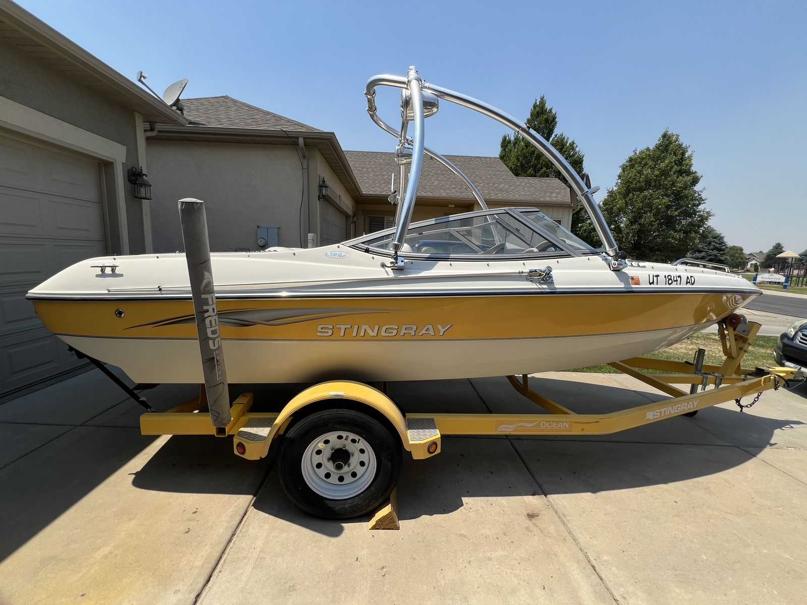 2003 Stingray 190LX – Excellent Condition – Only 204 Hours