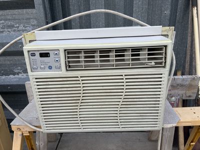 Window air conditioner
