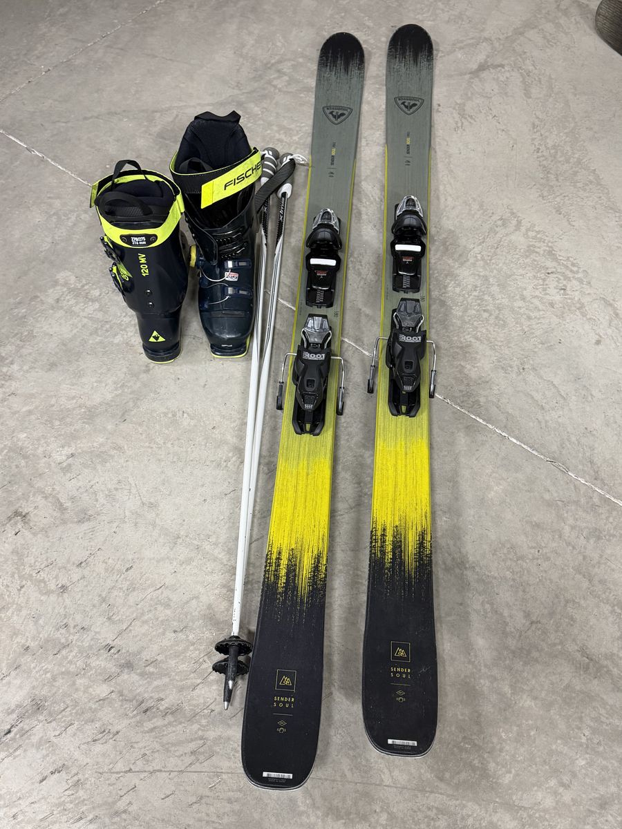 Men's size 10 Ski set