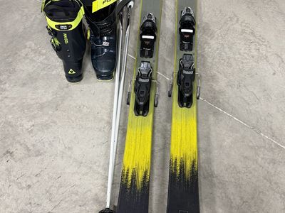 Men's size 10 Ski set