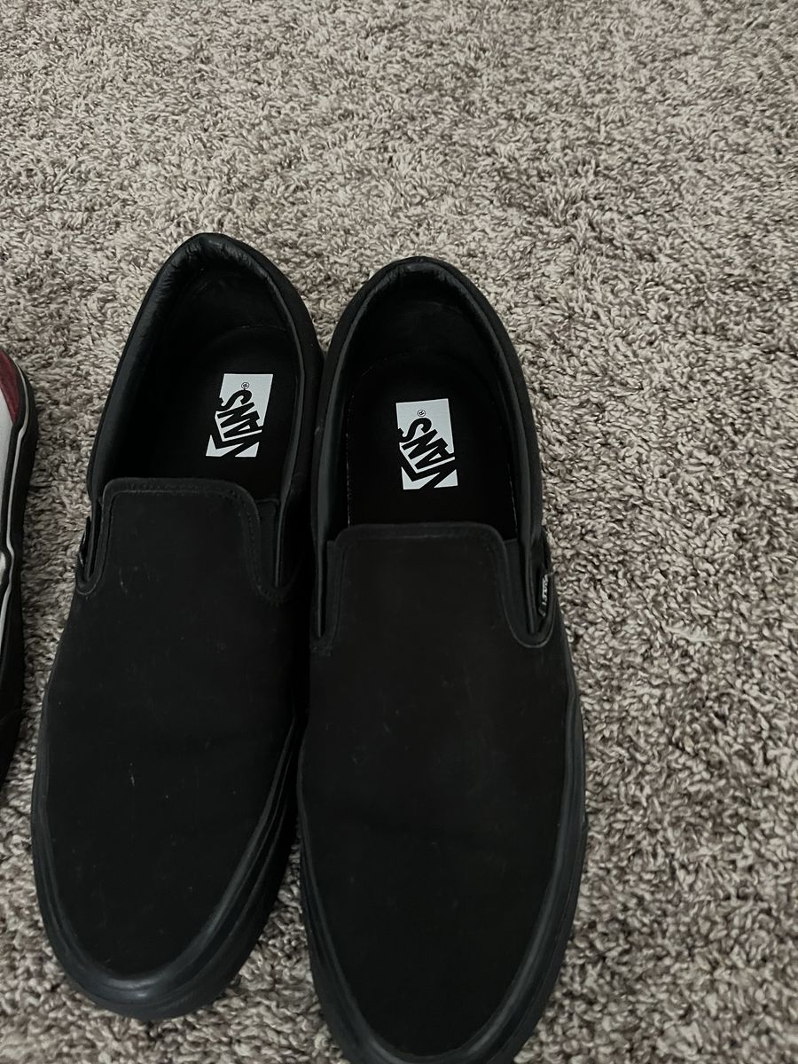 Men’s shoes size 12