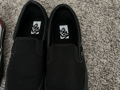Men’s shoes size 12