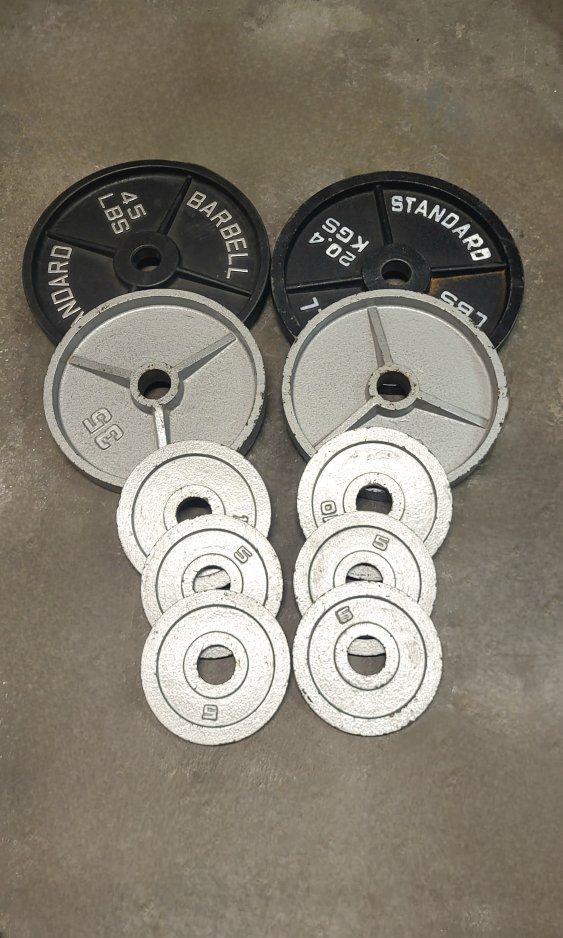 200 pounds of Olympic weights