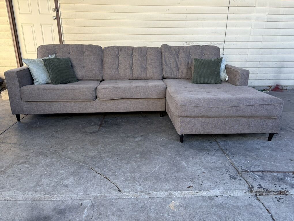 Beuatiful Sectional Couch