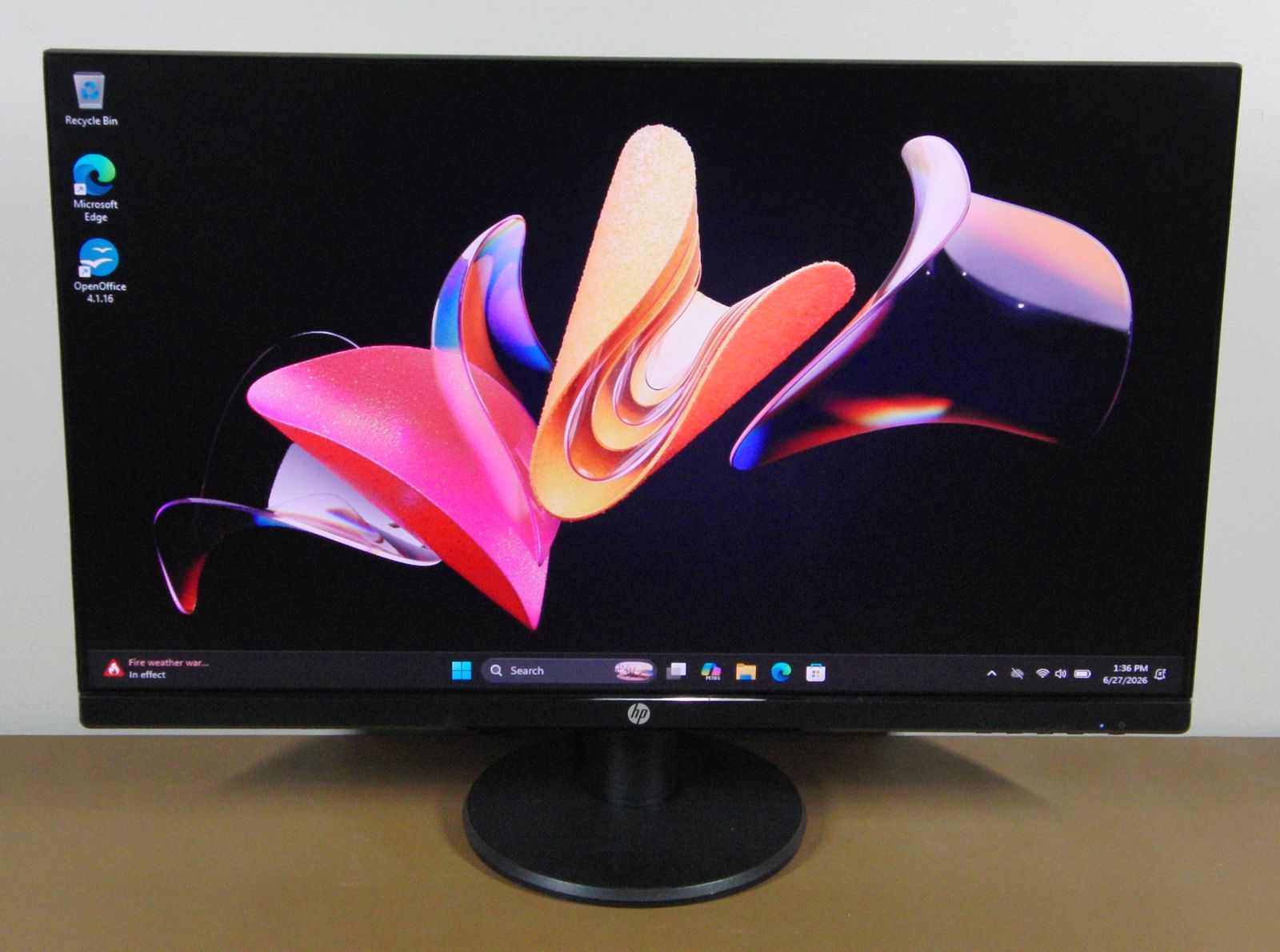 HP P27v G4 27” Monitor ~ HDMI / VGA