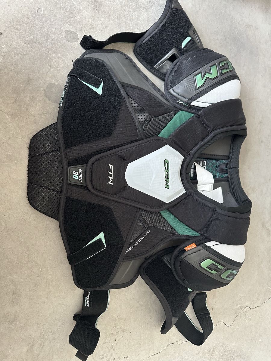 CCM FTW Jetspeed Women's Hockey Shoulder Pads - Size Large