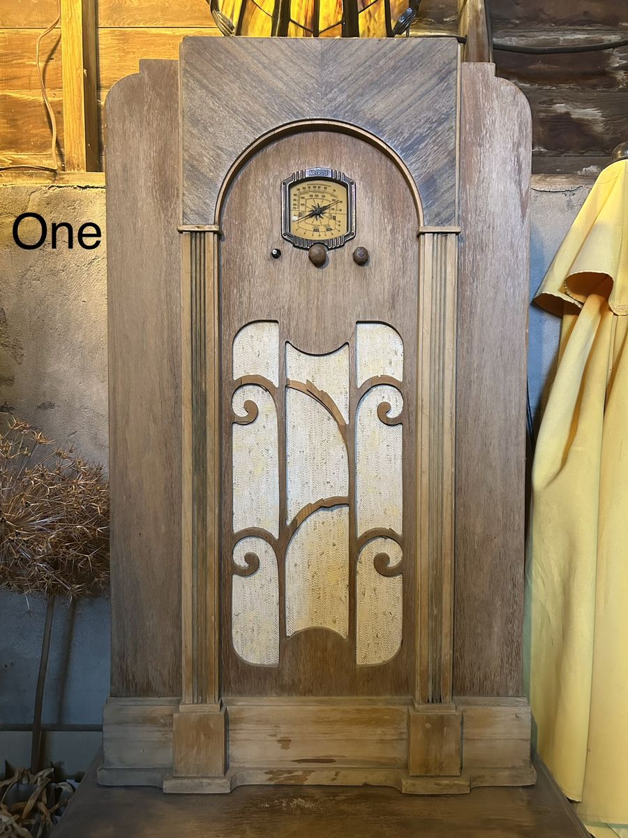 Vintage Wood Console Radios Radio