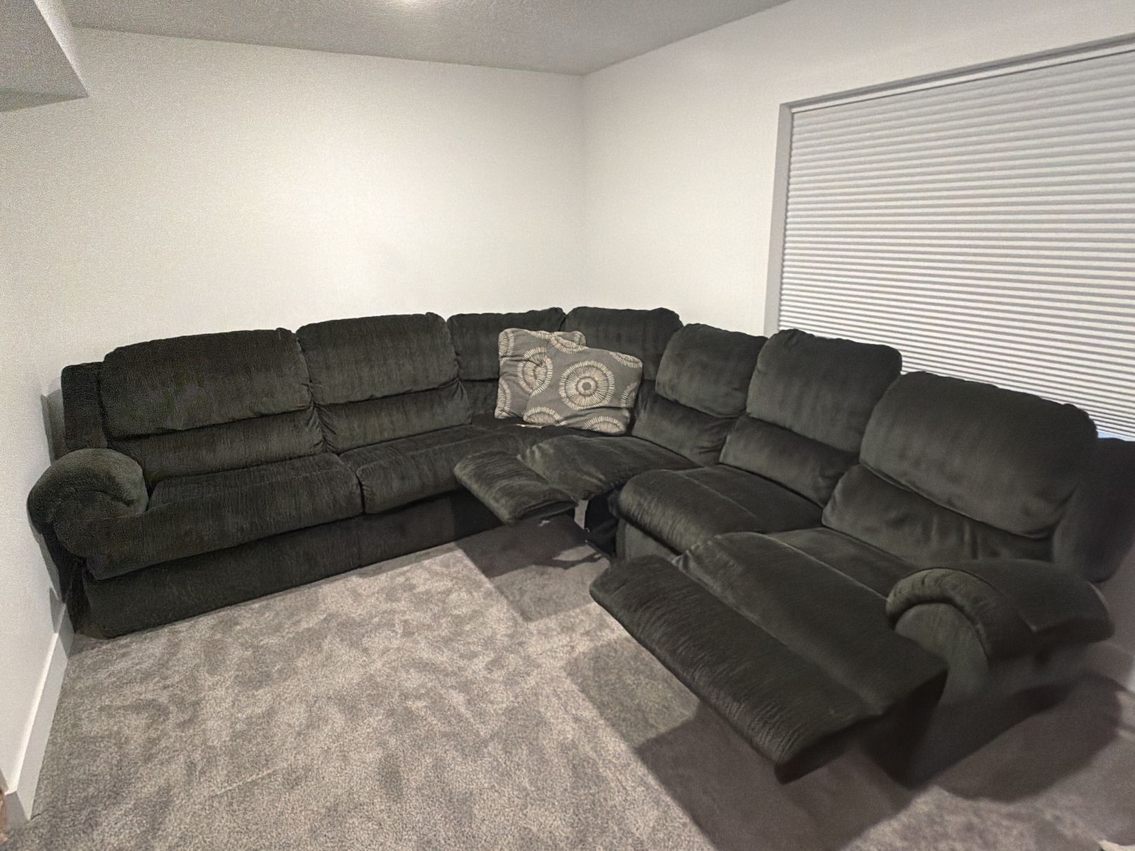 Main image 3