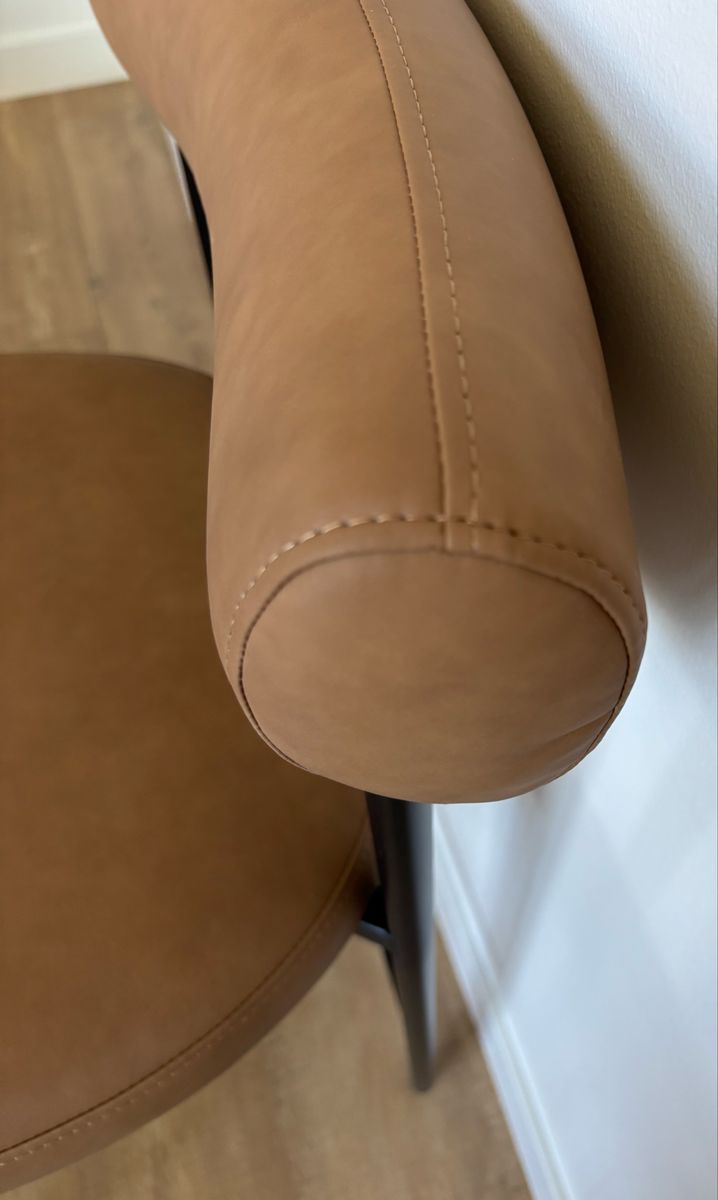 Main image 6