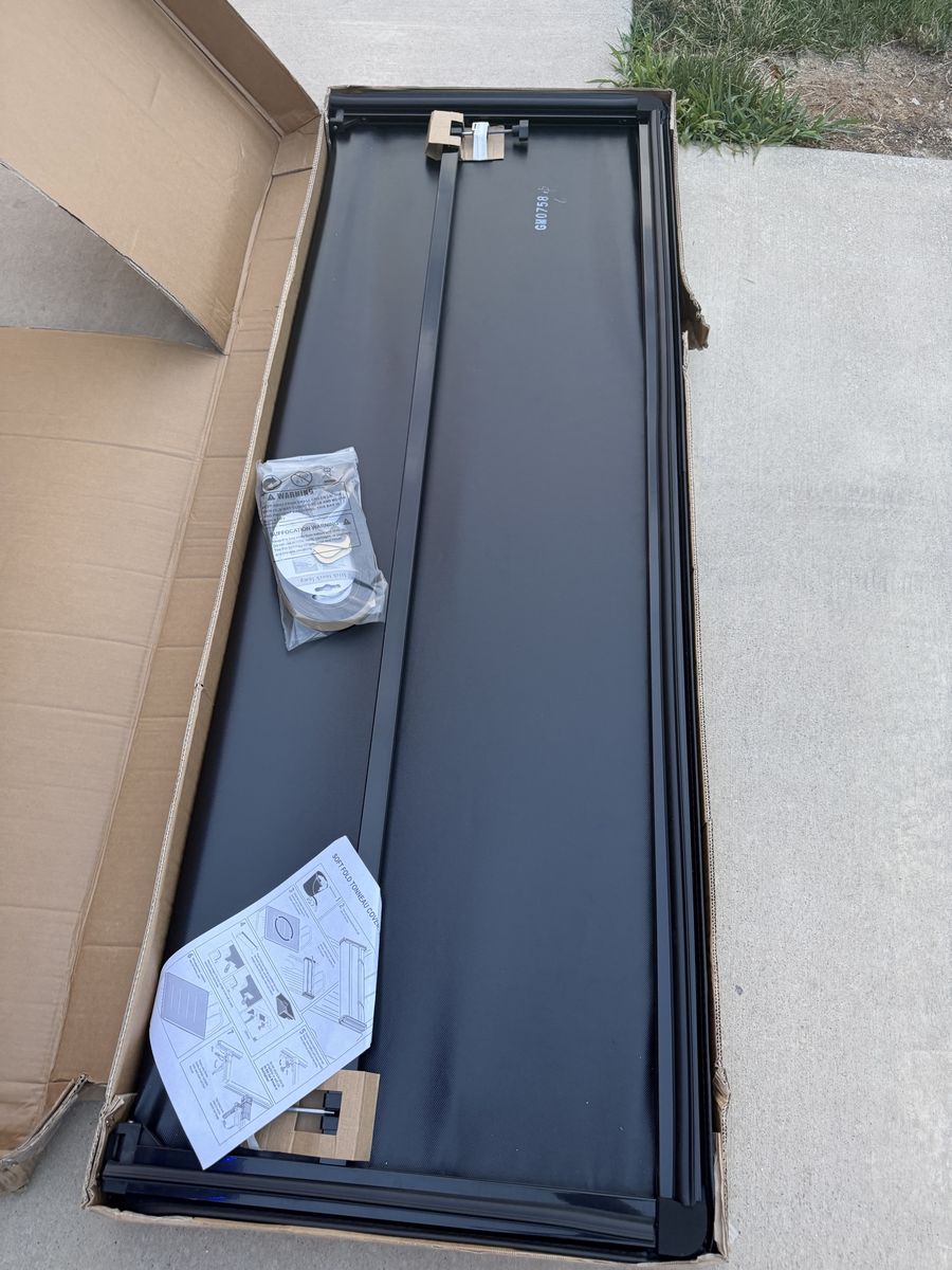 NEW Soft Tri-Fold Tonneau Cover - Fits 2019-2025 Chevy Silverado/GMC Sierra 1500 5’8” Bed