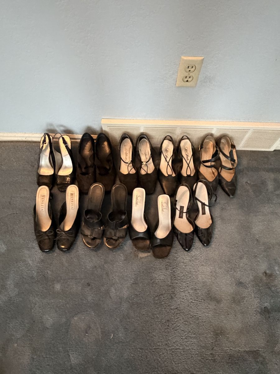 Women’s size 8 black sandals, dress shoes, heels $5 each in Provo