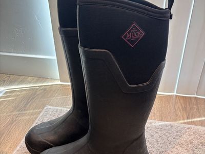 women’s Muck boots