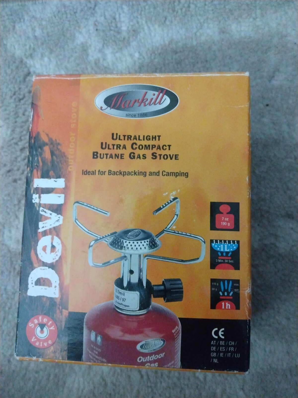 Ultralight compact butane stove