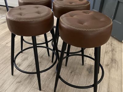4x 25” Stools
