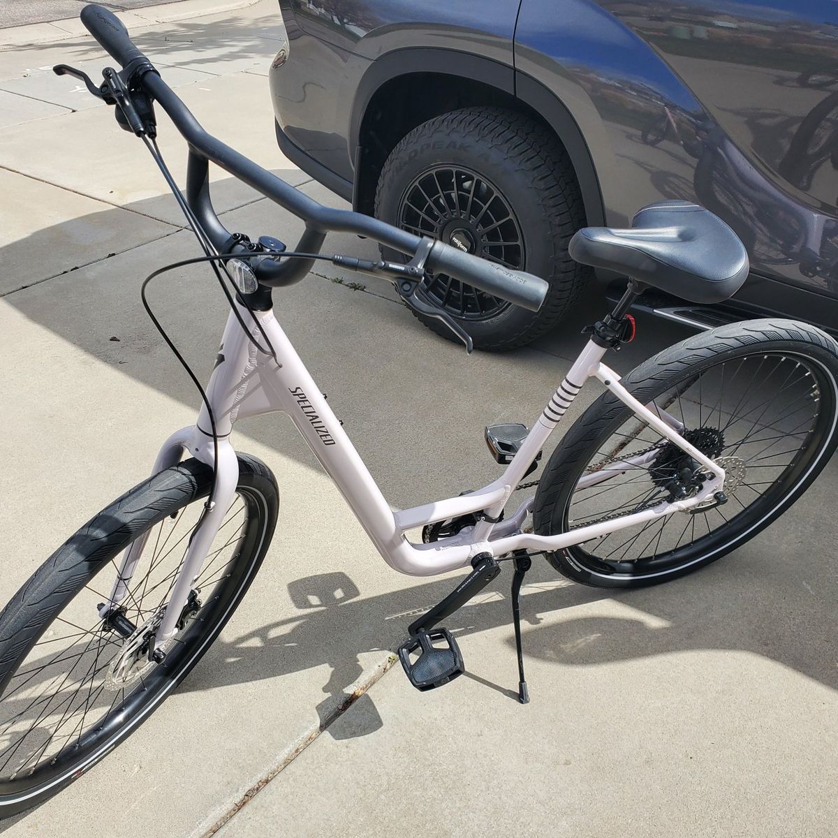 Specialized roll 3.0 low entry